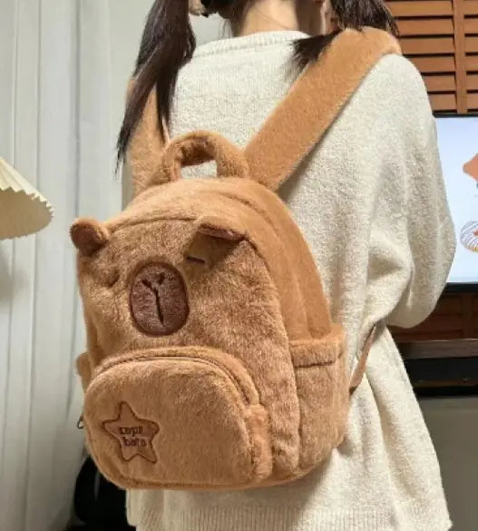 Mochila peluche de capibara