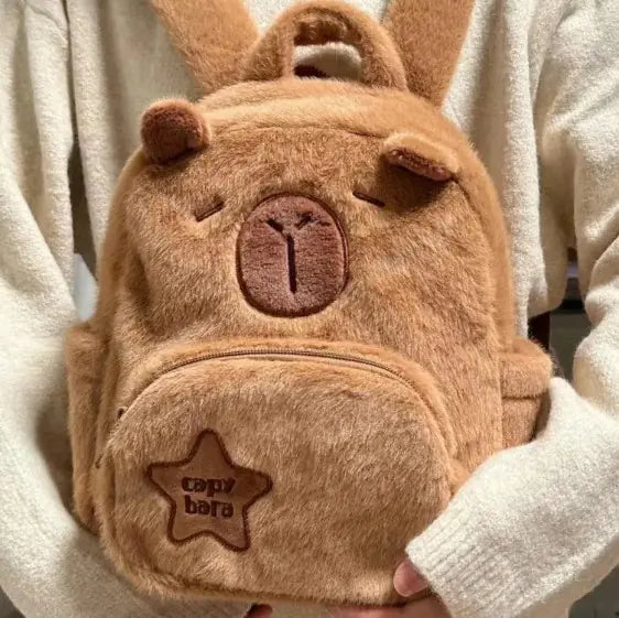 Mochila peluche de capibara